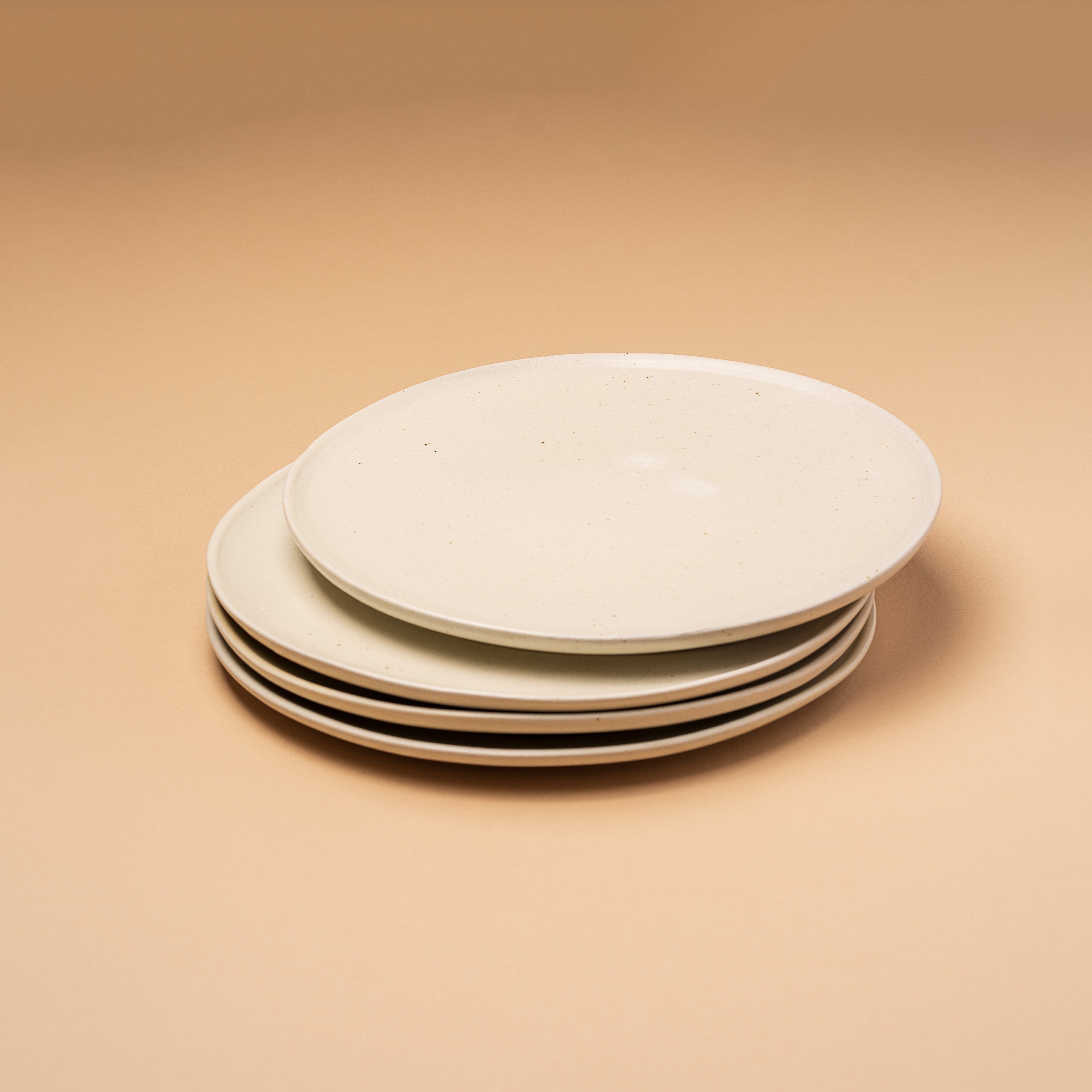 Segara 10" Plate in Bone