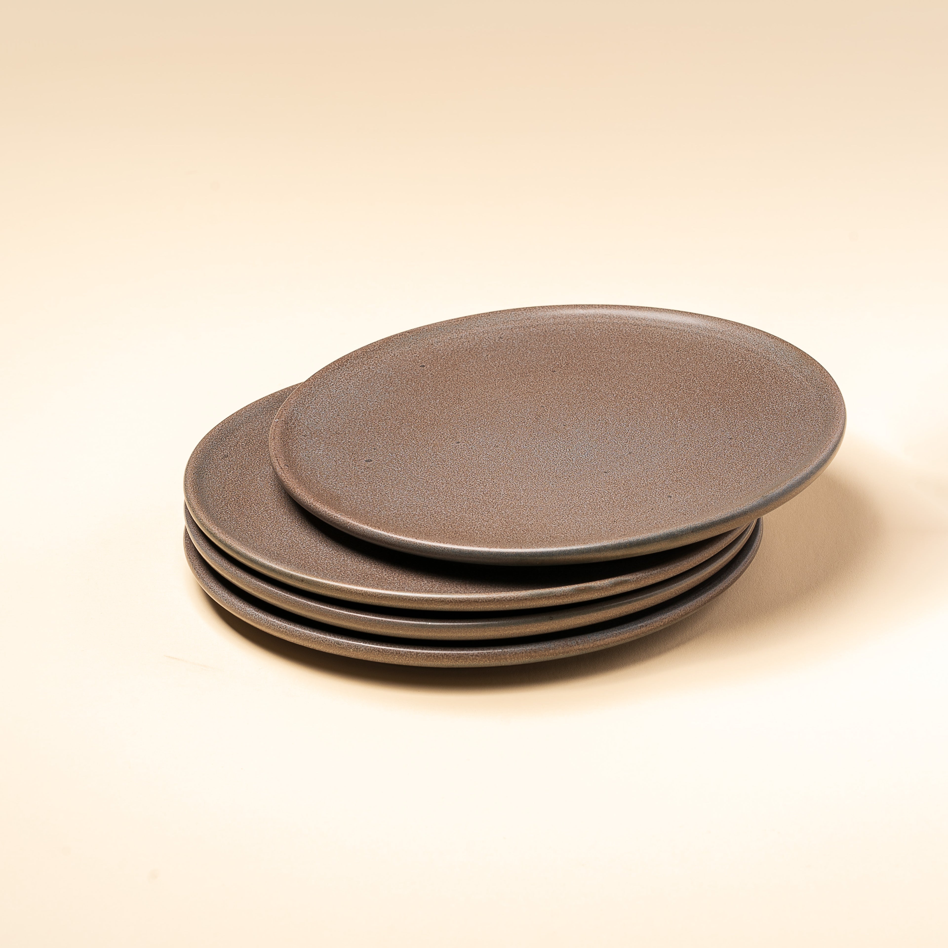 Segara 10" Plate in Peppercorn