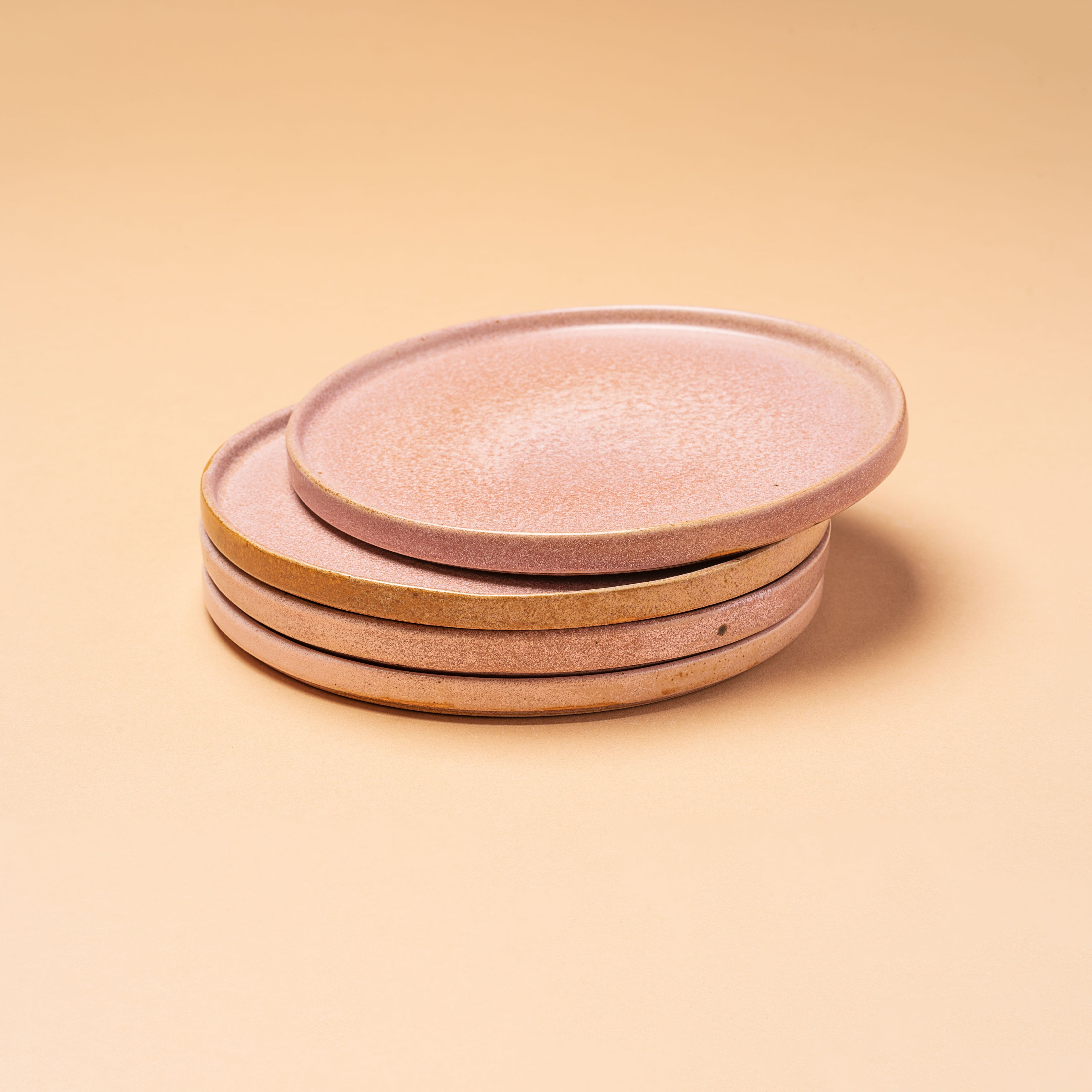 Minerva 8" Plate in Rosa